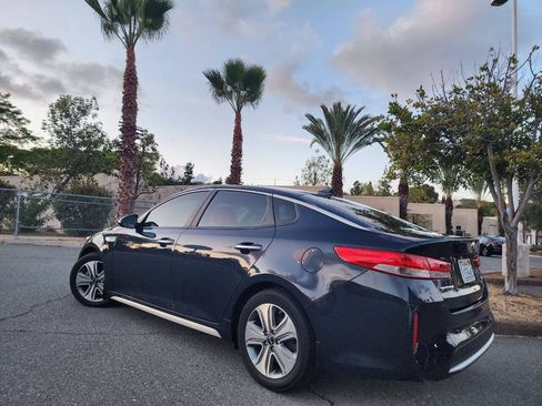 Used 2017 Kia Optima EX FWD image 9