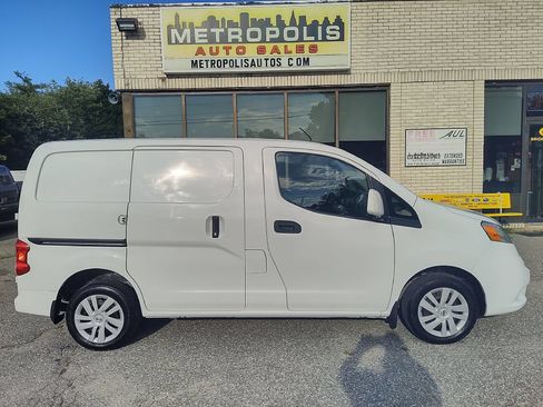 Used 2019 Nissan NV200 SV w/ Navigation Package FWD image 1