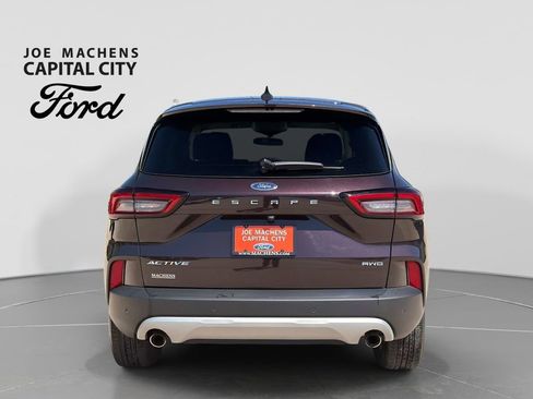 Used 2023 Ford Escape Active w/ Tech Pack #2 AWD/4WD image 6