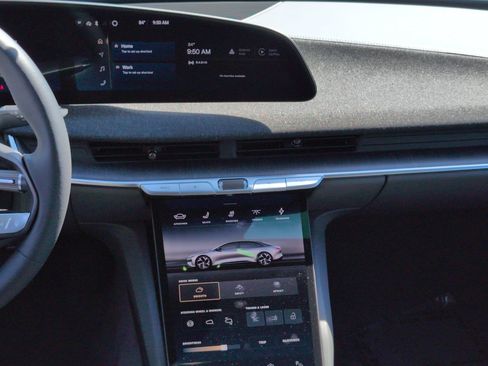 Used 2025 Lucid Air Grand Touring AWD/4WD image 29