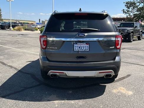 Used 2017 Ford Explorer Platinum AWD/4WD image 4