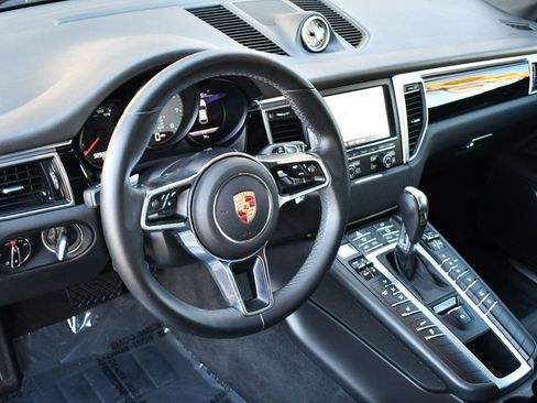 Used 2016 Porsche Macan S image 38