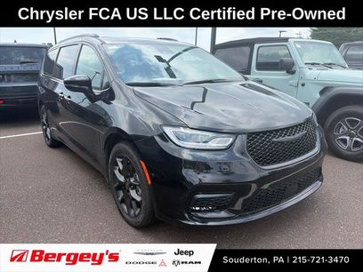 Certified 2025 Chrysler Pacifica Limited