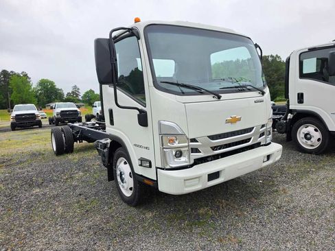 New 2025 Chevrolet Low Cab Forward RWD image 27