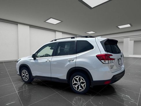 Certified 2023 Subaru Forester Premium AWD/4WD image 12