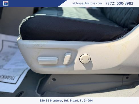 Used 2019 Toyota Sienna LE FWD image 43