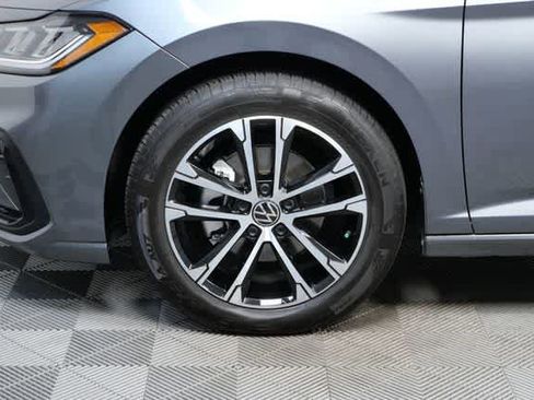 Certified 2025 Volkswagen Jetta Sport image 11