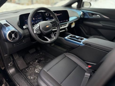 New 2026 Chevrolet Equinox EV LT image 13