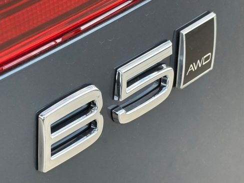 New 2026 Volvo XC60 B5 Plus w/ Protection Package Premier image 8