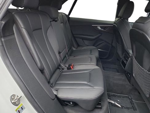 Used 2019 Audi Q8 Premium Plus AWD/4WD image 29