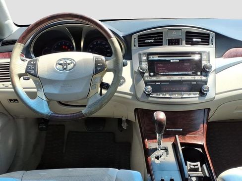 Used 2011 Toyota Avalon Limited FWD image 11