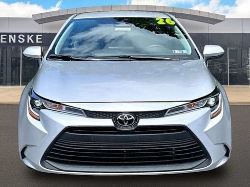 Used 2026 Toyota Corolla LE FWD image 3