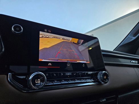 New 2026 GMC Canyon AT4 w/ AT4 Premium Package image 17