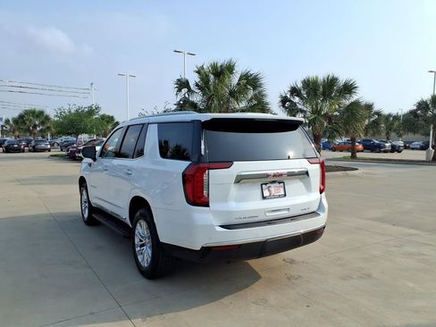 Used 2024 GMC Yukon SLT RWD image 3