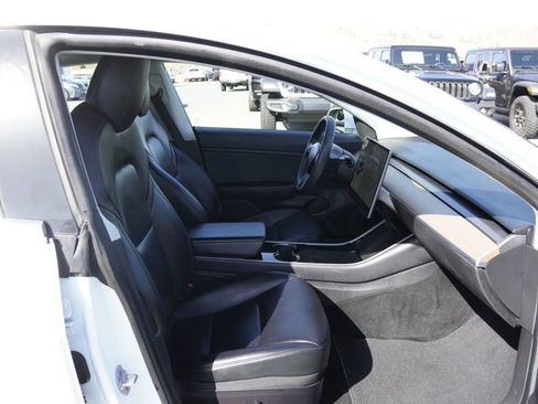 Used 2020 Tesla Model 3 Long Range AWD/4WD image 18