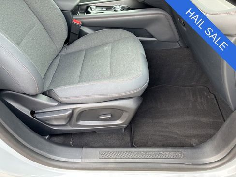 Used 2025 Ford Explorer Active AWD/4WD image 49