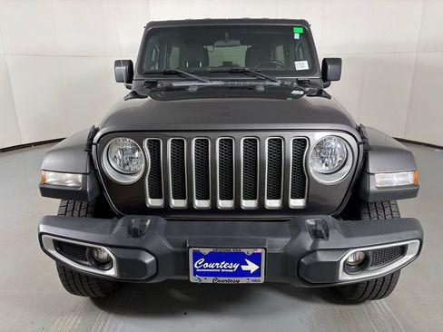 Used 2020 Jeep Wrangler Unlimited Sahara AWD/4WD image 3