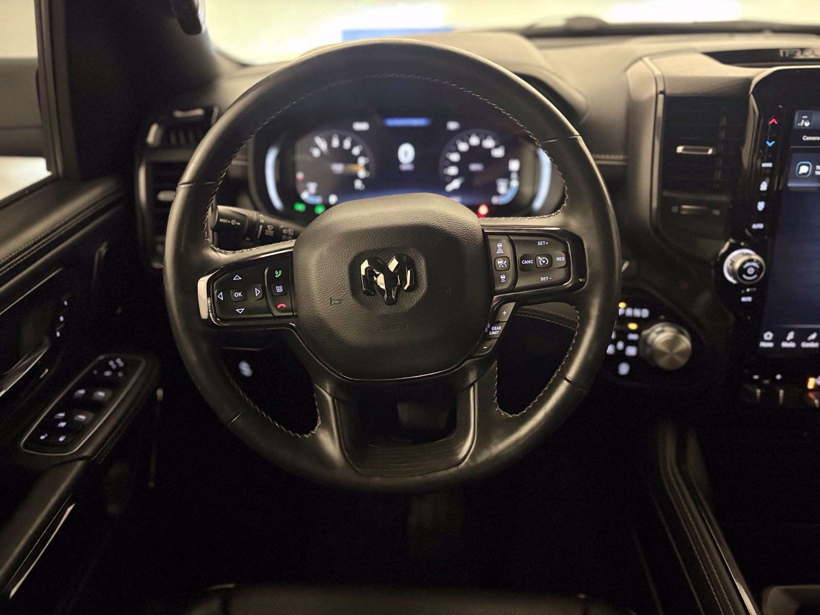 Used 2023 RAM 1500 Limited AWD/4WD image 25