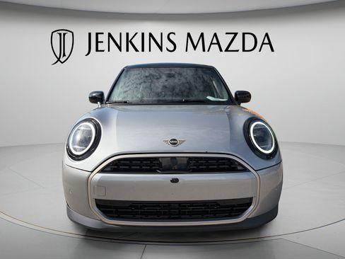 Used 2025 MINI Cooper 4-Door Hardtop FWD image 2