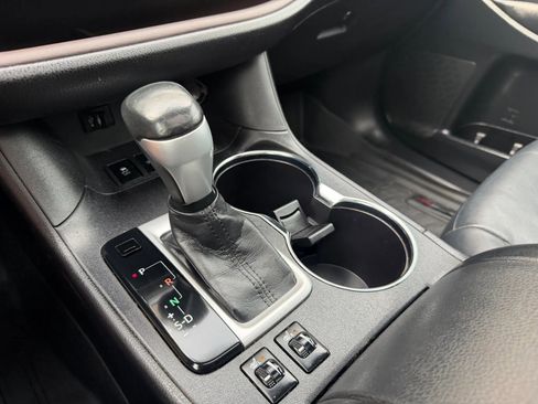 Used 2015 Toyota Highlander XLE FWD image 38