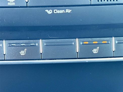 Used 2017 Kia Sorento LX w/ LX Convenience Package image 20