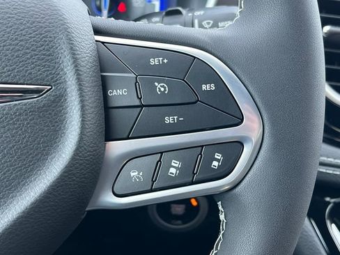New 2026 Chrysler Pacifica Select image 22