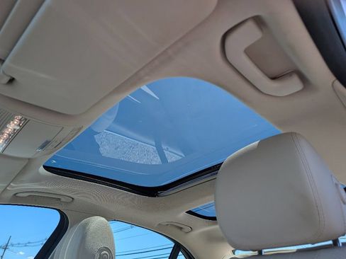 Used 2018 Mercedes-Benz E 300 4MATIC w/ Premium 2 Package image 16
