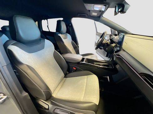 Used 2023 Volkswagen ID.4 Pro RWD image 26