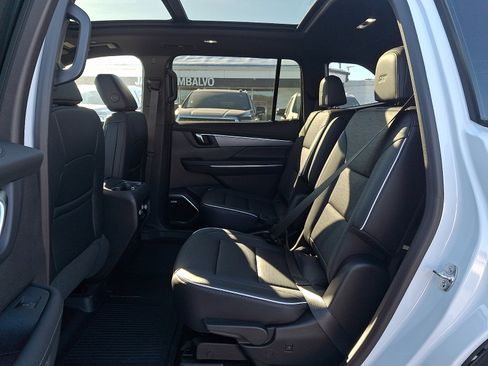 New 2026 Buick Enclave Sport Touring w/ Super Cruise Package AWD/4WD image 9
