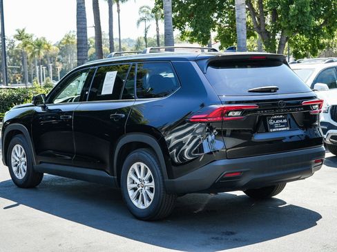 Used 2025 Toyota Grand Highlander FWD image 4