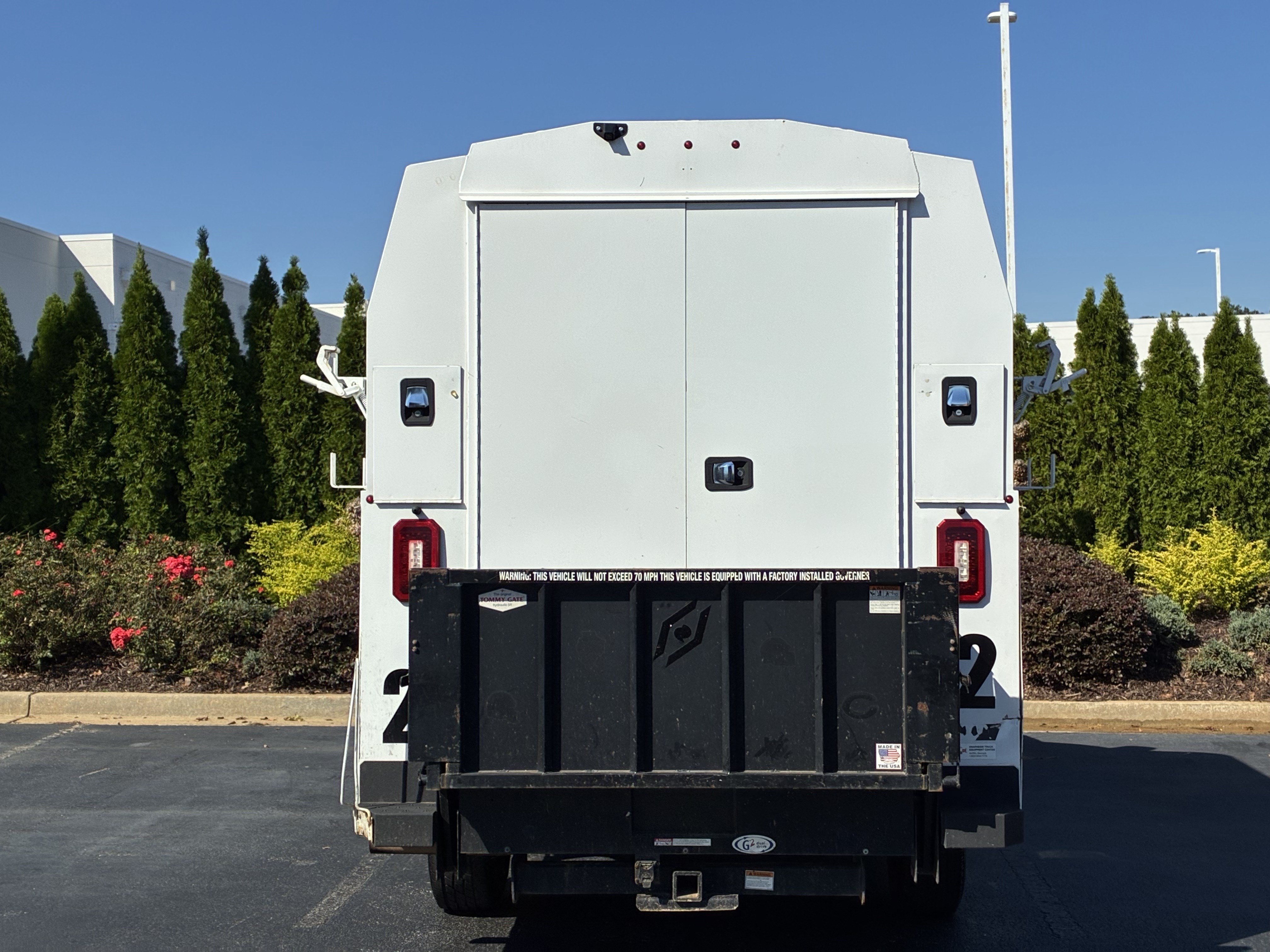 Used 2023 Chevrolet Express 3500 w/ Power Convenience Package RWD image 9
