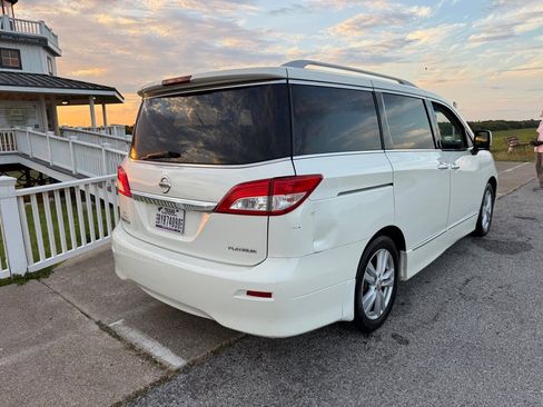 Used 2015 Nissan Quest Platinum image 5