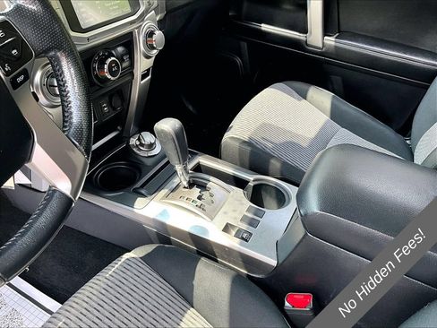 Used 2014 Toyota 4Runner SR5 AWD/4WD image 12