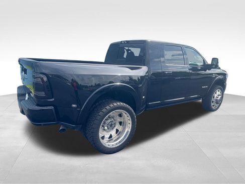 Used 2023 RAM 3500 Limited AWD/4WD image 5