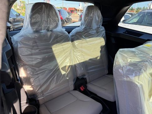 New 2026 Volvo XC90 B6 Plus w/ Protection Package Premier image 5