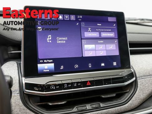 Used 2024 Jeep Compass Latitude AWD/4WD image 18