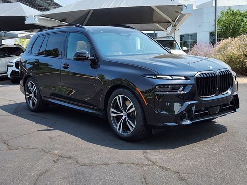 New 2027 BMW X7 xDrive40i w/ M Sport Package AWD/4WD image 5