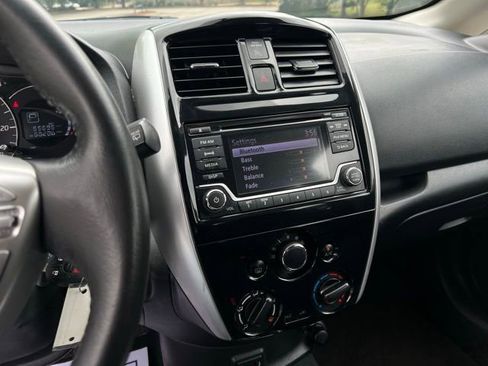 Used 2017 Nissan Versa Note SV FWD image 37