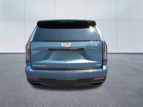 Certified 2026 Cadillac Escalade Platinum Sport AWD/4WD image 5