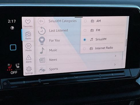 Used 2024 Volkswagen Atlas SE image 32