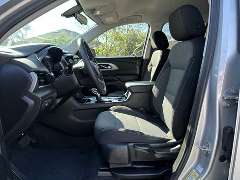Certified 2021 Chevrolet Traverse LS FWD image 15