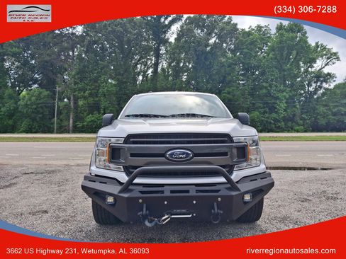 Used 2018 Ford F150 XLT w/ Equipment Group 302A Luxury AWD/4WD image 3