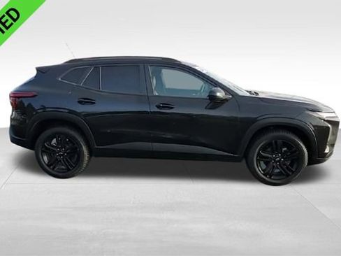 Certified 2024 Chevrolet Trax ACTIV w/ Driver Confidence Package image 10