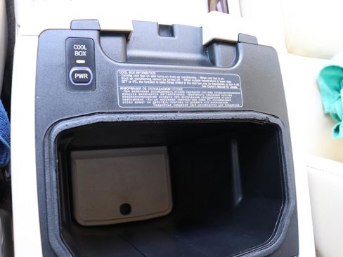 Used 2014 Lexus LX 570 4WD image 75