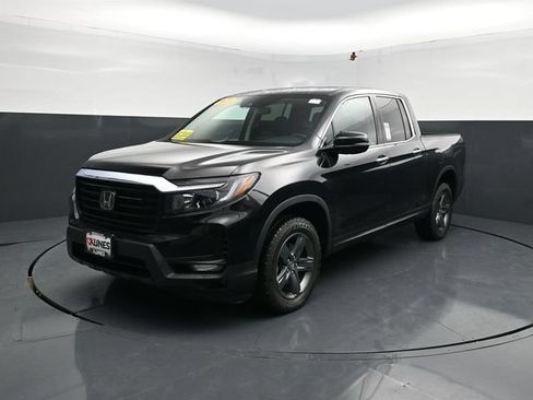 Used 2023 Honda Ridgeline RTL-E image 3