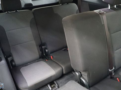 Used 2021 Chevrolet Traverse LS w/ LPO, Floor Liner Package FWD image 29