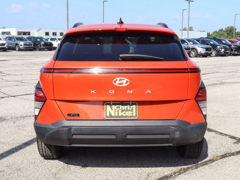Used 2024 Hyundai Kona SEL FWD image 5