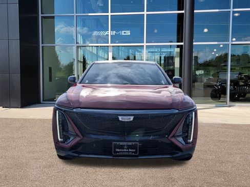 Used 2024 Cadillac Lyriq Sport image 2