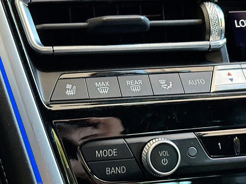 Used 2023 BMW M8 Gran Coupe xDrive Competition w/ M Carbon Exterior Package AWD/4WD image 18