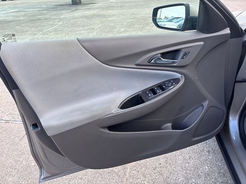 Used 2022 Chevrolet Malibu LT FWD image 10